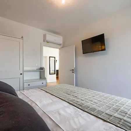 Moderan Kondominij + Terasa Appartement Zadar